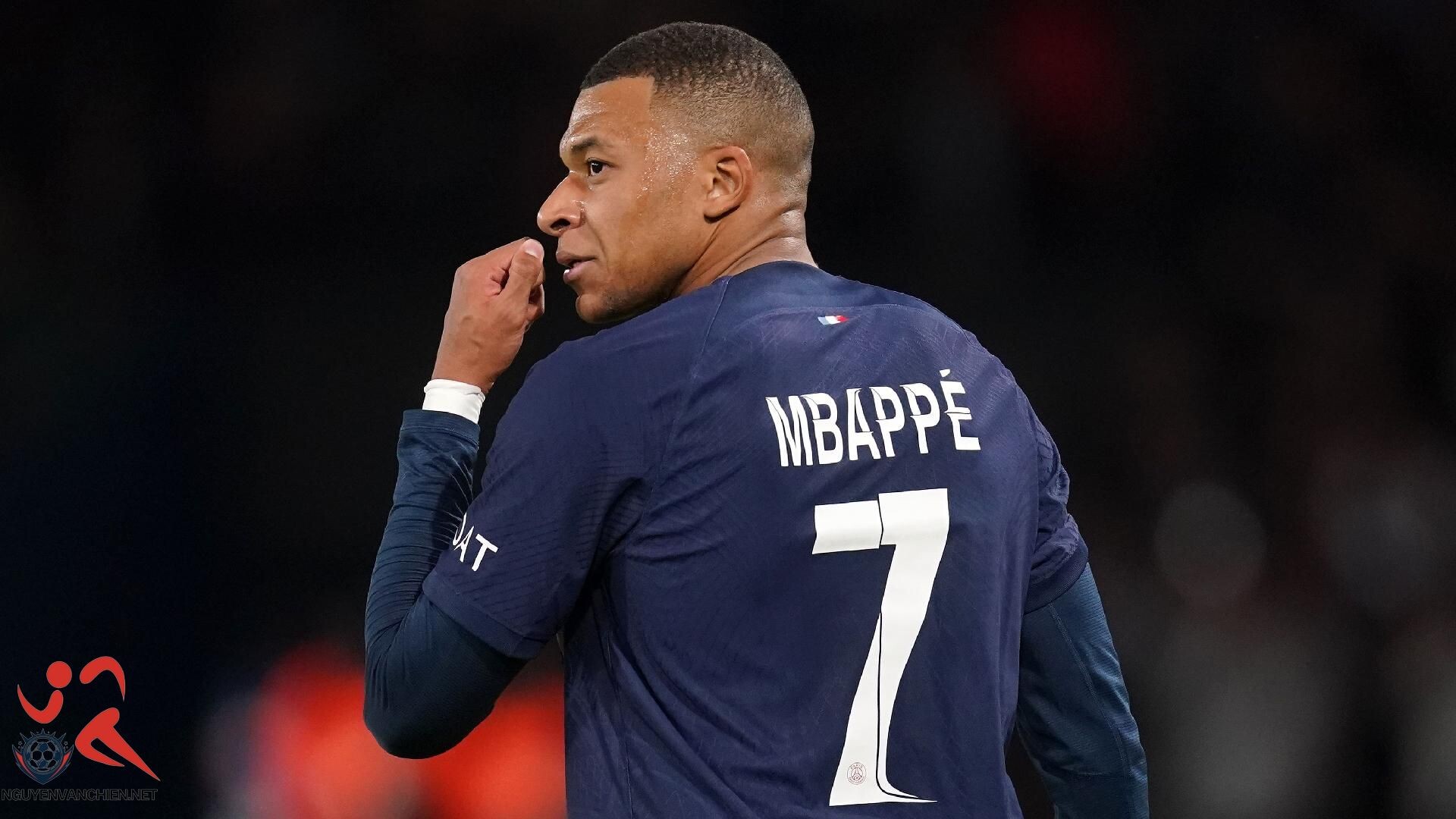 Mức lương của Mbappe tại Paris Saint Germain là bao nhiêu?